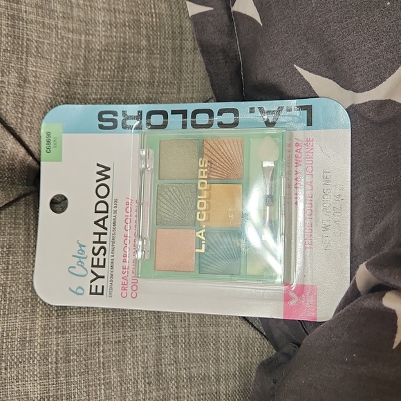 L A. Colors 6 Color Eye Shadow Palette Green Gold Lucky Shades Cosmetics - Picture 4 of 4
